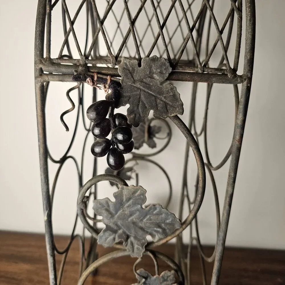 Vintage Rustic Freestanding Metal Wine Rack with Grape & Vine Design 7 Bottles
